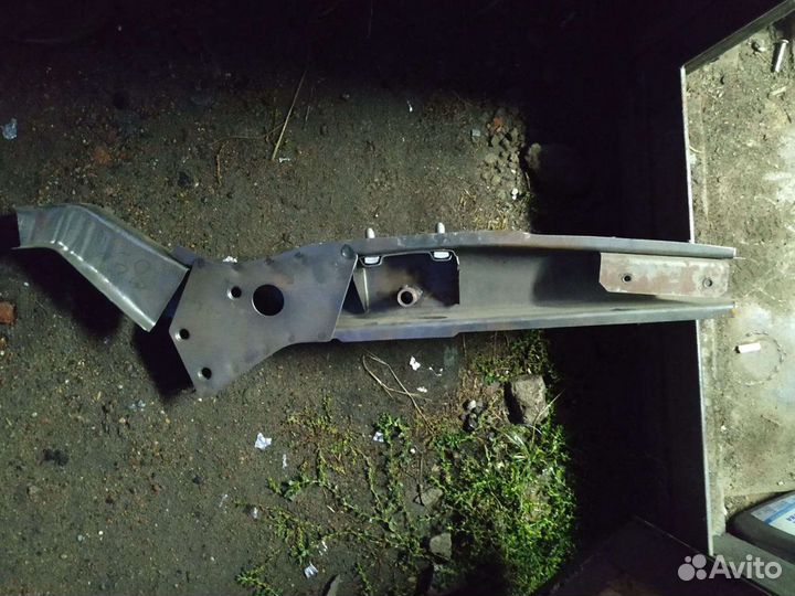 Лонжерон передний левый. Новый