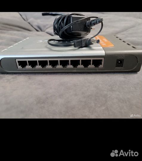 Коммутатор D-Link DES-1008D