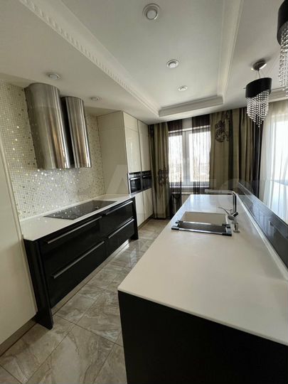 4-к. квартира, 141,8 м², 17/19 эт.