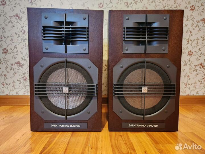 Электроника 35ас-130 (3952, 3953) 10.1989