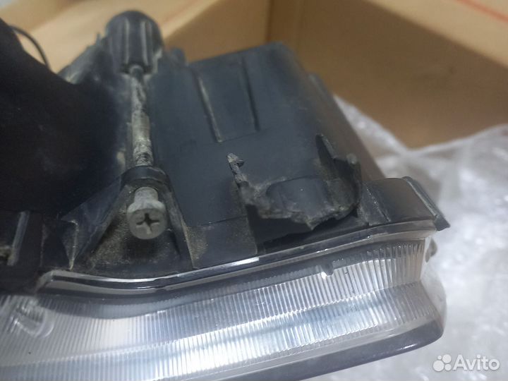 Противотуманная фара kia cerato LED 92201-1M500