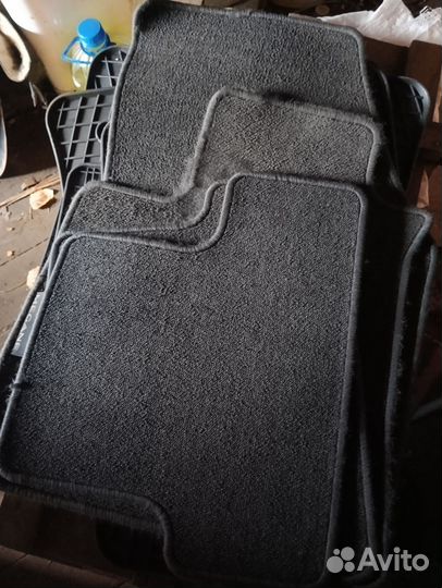Автомобильные коврики ворсовые