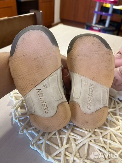 Кроссовки для девочки 22