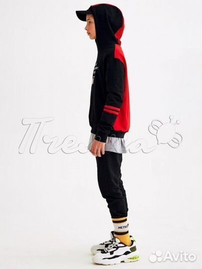 Спортивный костюм на подростка