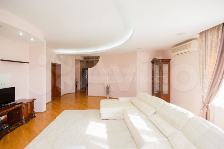 4-к. квартира, 173,4 м², 7/10 эт.
