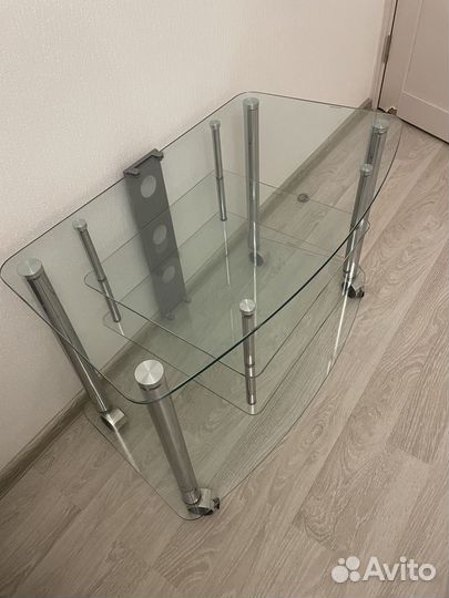 Стеклянная тумба под тв