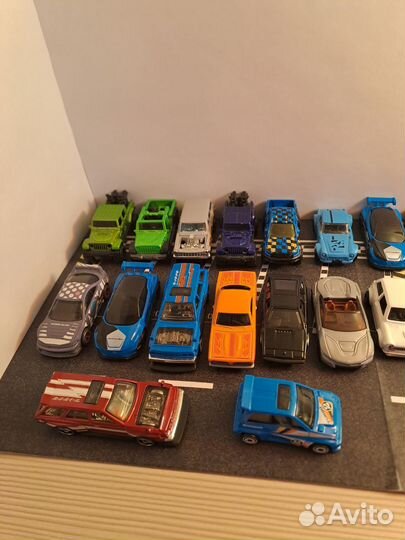 Hot wheels машинки