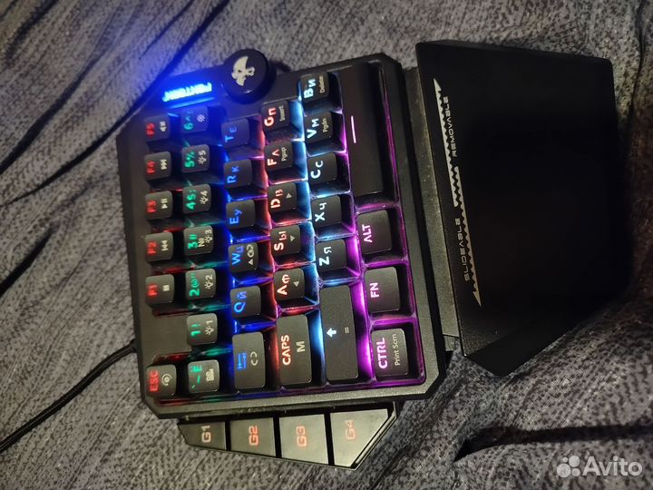 Игровая механическая клавиатура pantheon T7