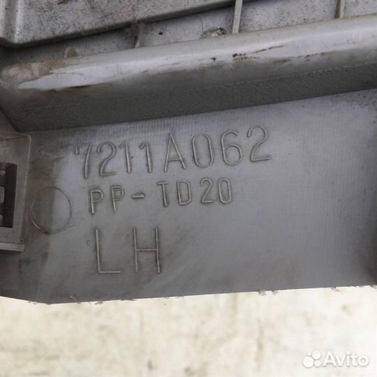 Обшивка стойки Митсубиси Лансер 10