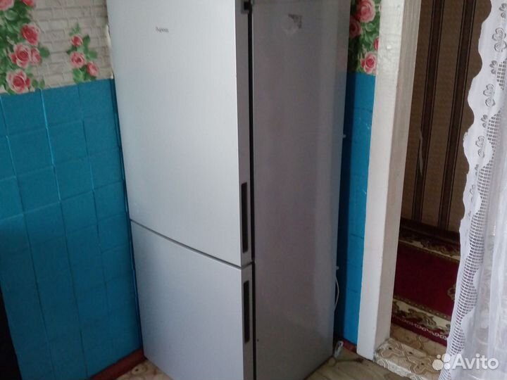 Холодильник бирюса