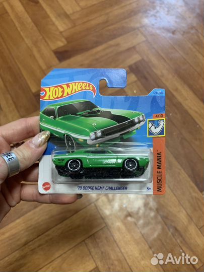 Моделька авто Dodge challenger