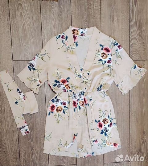 Комбинезон с шортами и блузка