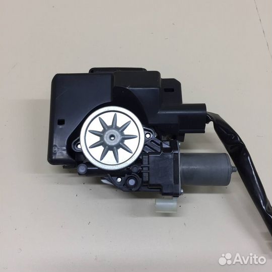 Б/У Б/У Замок багажника 6935042080 toyota