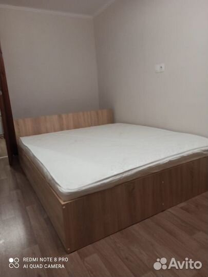 Кровать двуспальная180х200