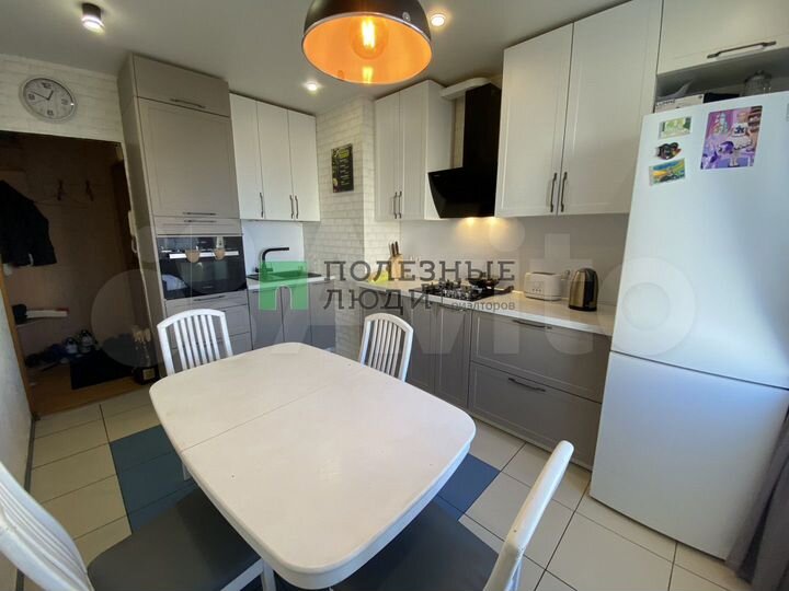 3-к. квартира, 63,2 м², 4/10 эт.