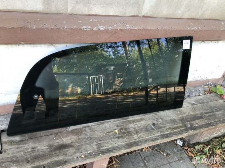 Стекло заднее правое Mercedes V-Class W639 112.951