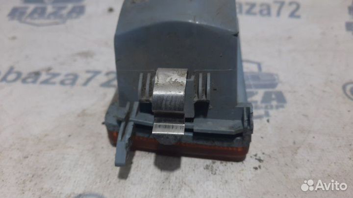 Поворотник передний левый Volkswagen Golf 3 1H1