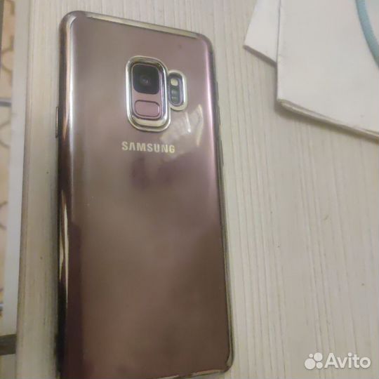 Samsung Galaxy S9, 4/64 ГБ