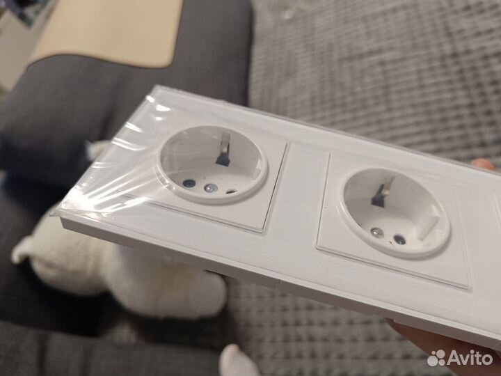 Розетка новая стекло