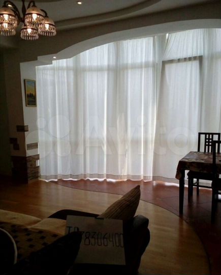 2-к. квартира, 71 м², 8/10 эт.