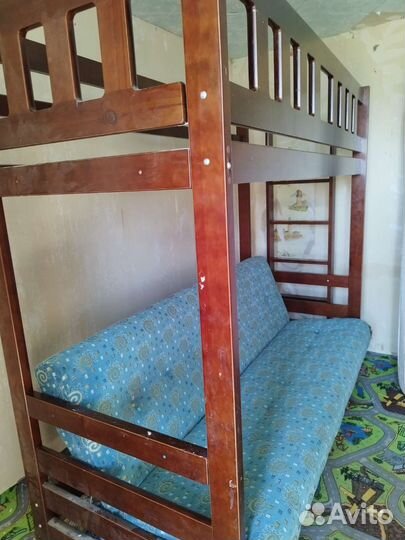 Кровать двухьярусная бу