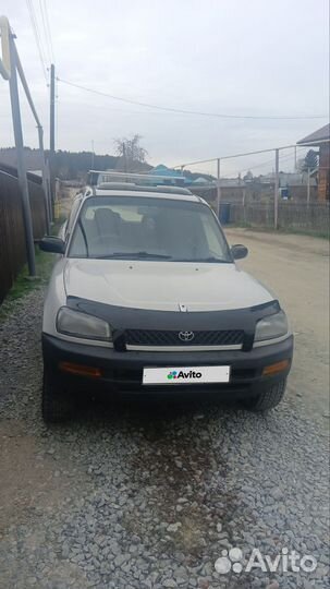 Toyota RAV4 2.0 AT, 1996, 233 000 км
