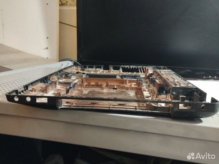 Поддон Lenovo Z580
