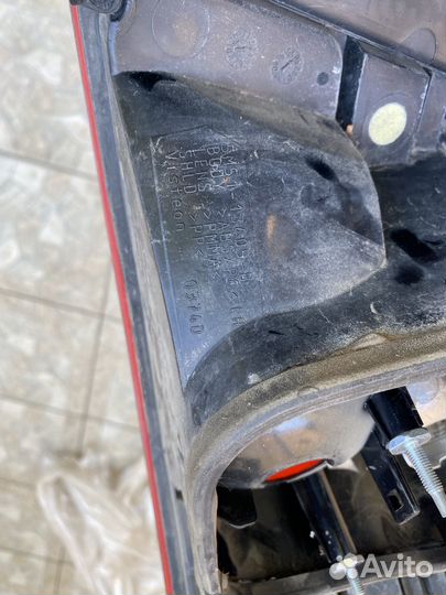 Задний левый фонарь на форд фокус 2