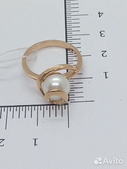 Золотое кольцо с камнем 17р