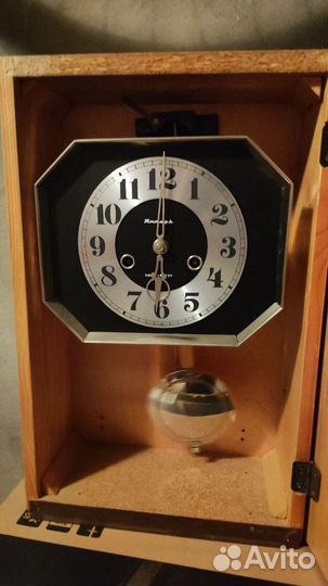 Часы настенные Янтарь с маятником СССР с боем
