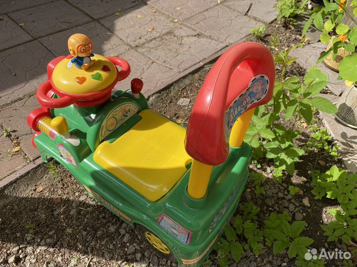 Машинка каталка для улицы