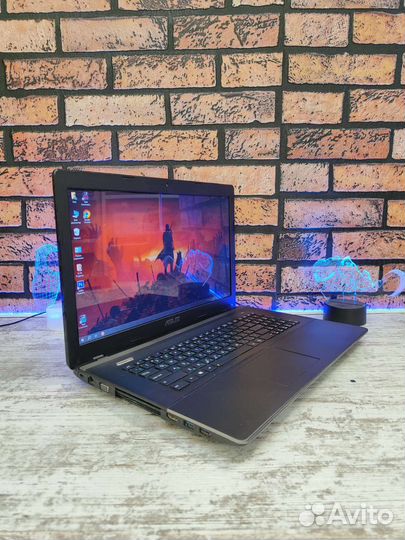 Игровой 17,3д asus i7 4Gb Видео 12 озу SSD
