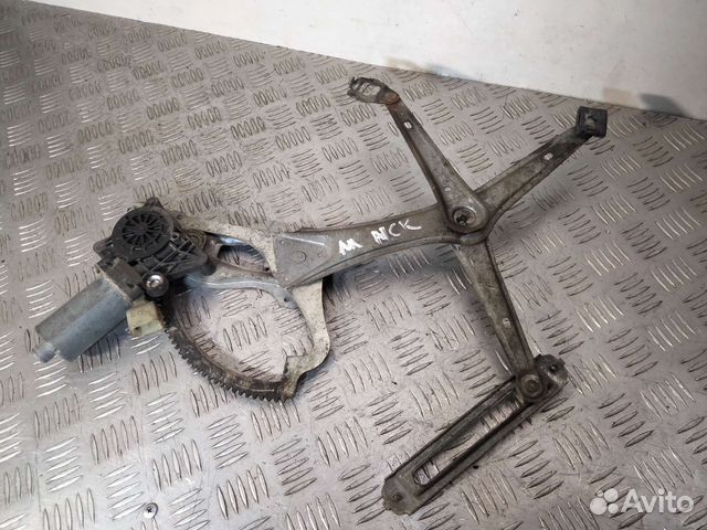 Водительский стеклоподъёмник Mercedes 210