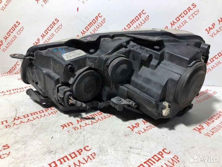 Фара галогеновая правая Volkswagen Golf 6