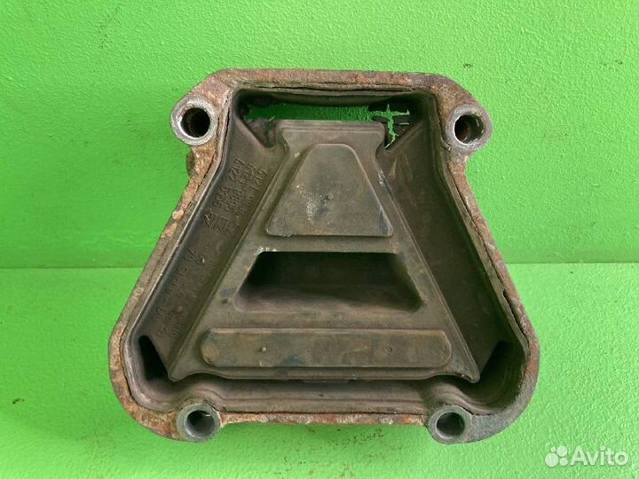 Подушка двигателя iveco stralis