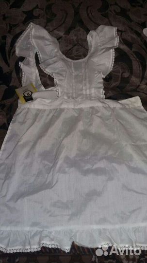 Школьный фартук. белый