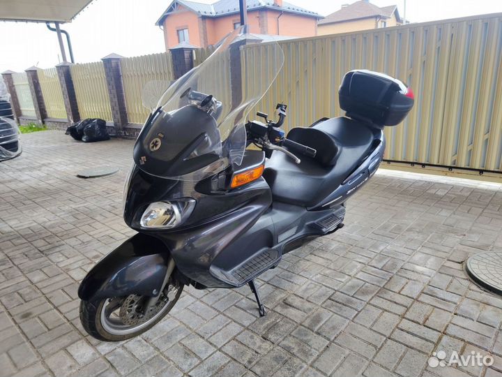 Suzuki skywave 650