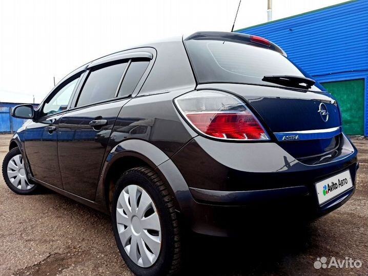 Opel Astra 1.6 AT, 2012, 135 000 км