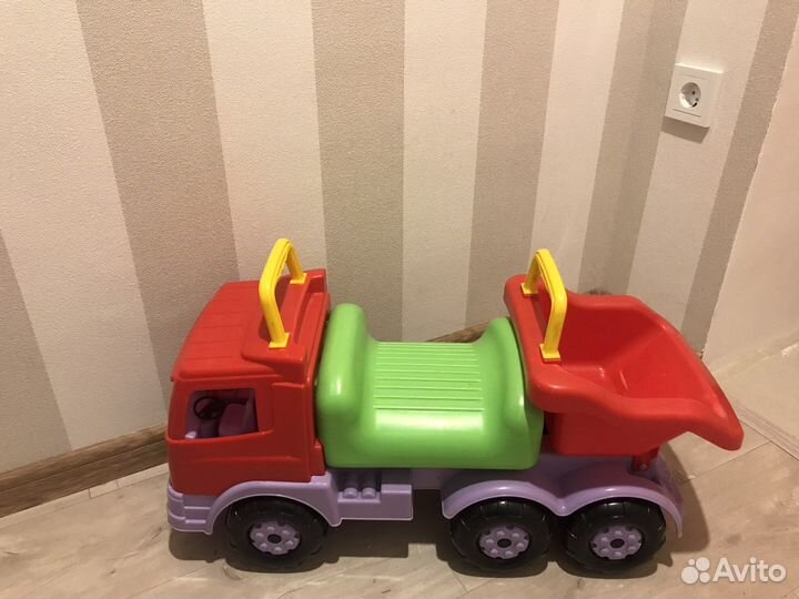 Большой грузовик игрушка