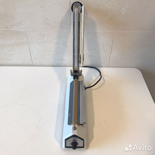 Запайщик пакетов с ножом