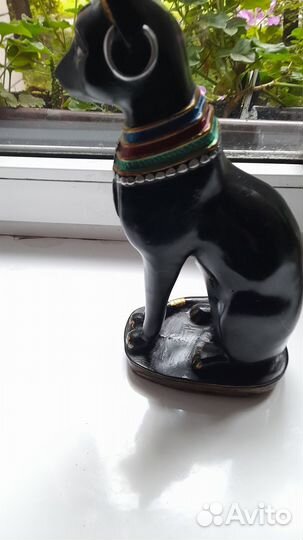 Статуэтка кошечка