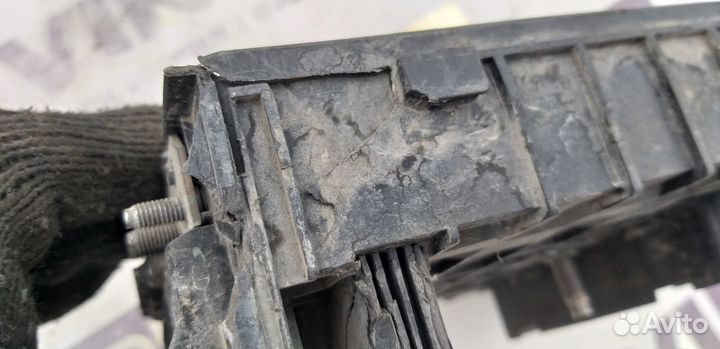 Блок предохранителей Volkswagen Golf 5