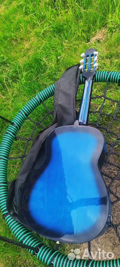 Акустическая гитара