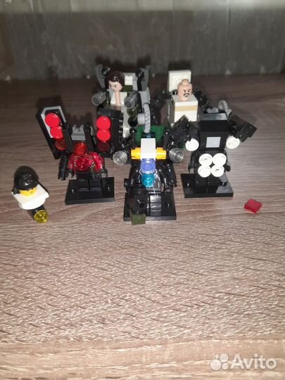 Набор лего минифигурак скибиди туалет