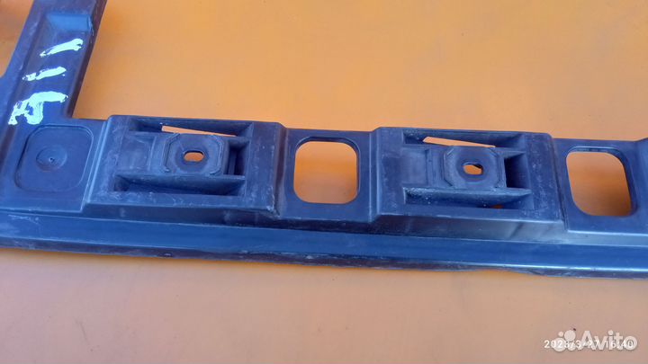 Кронштейн бампера для Volkswagen Passat B6