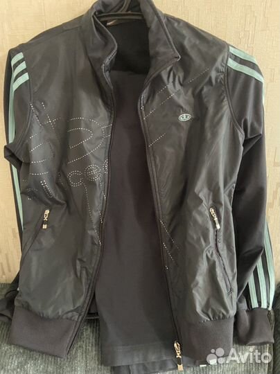 Спортивный костюм женский