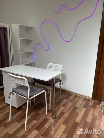 Аренда маникюрного стола