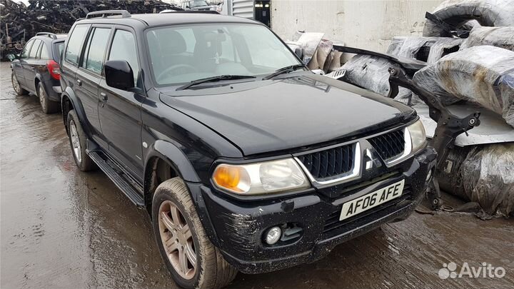 Разбор на запчасти Mitsubishi Montero Sport / Paje