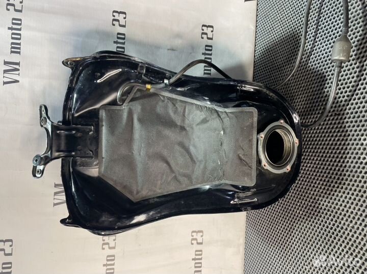 Топливный бак Kawasaki z1000 2010-13