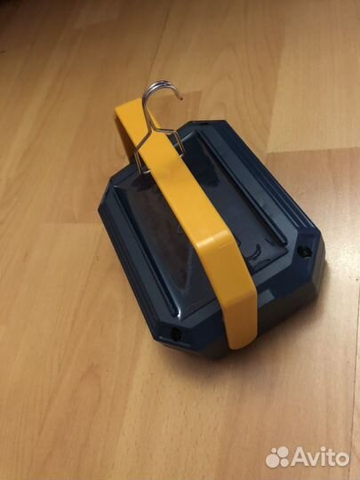 Аккумуляторный прожектор на солнечной батареи